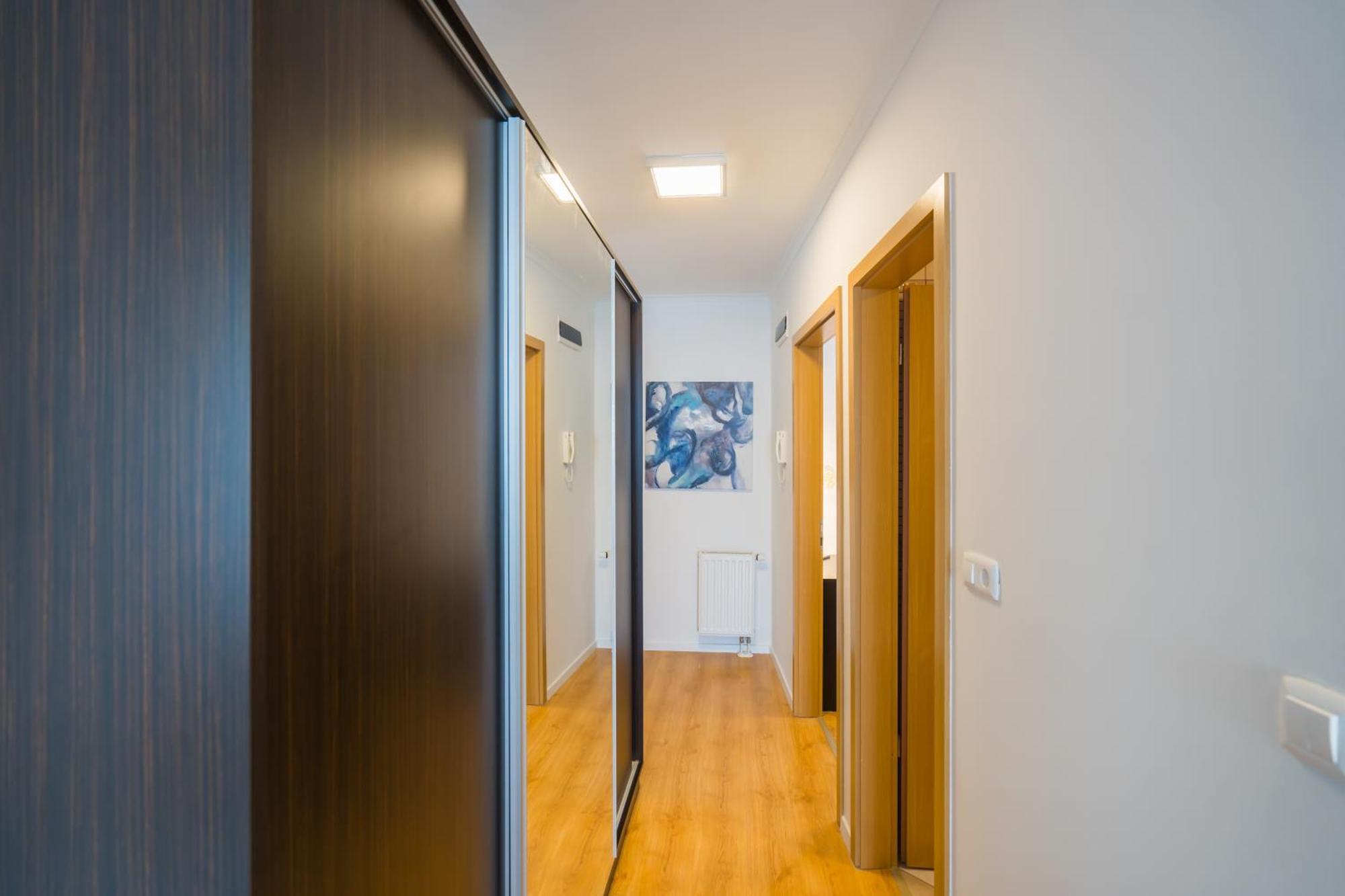 Myflat Club 218 Gold7 Wellness Apartment *